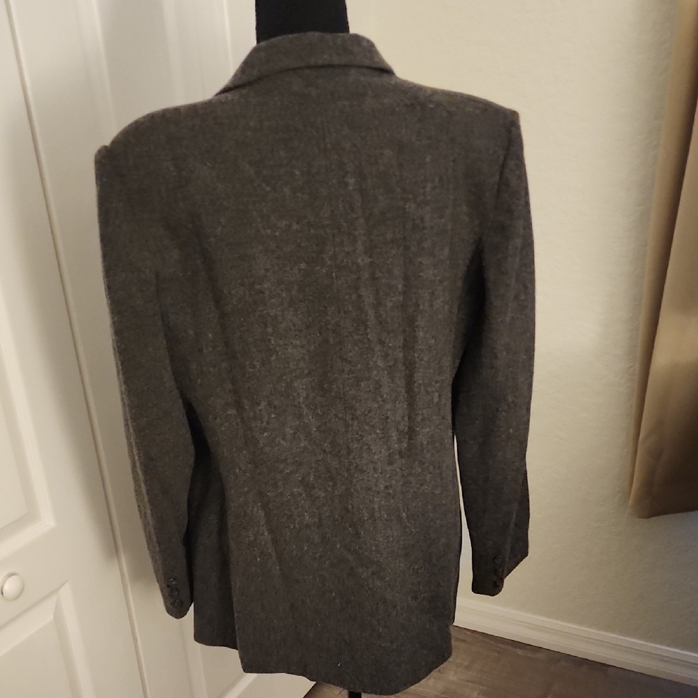 White Stag Gray Blazer with Notched Lapel - Picture 2 of 6